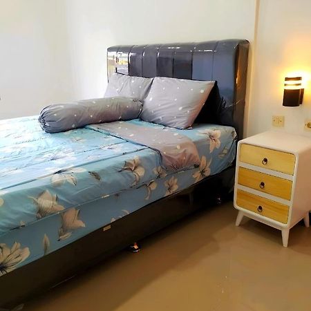 Homestay Omah Putih Bantul Exterior photo